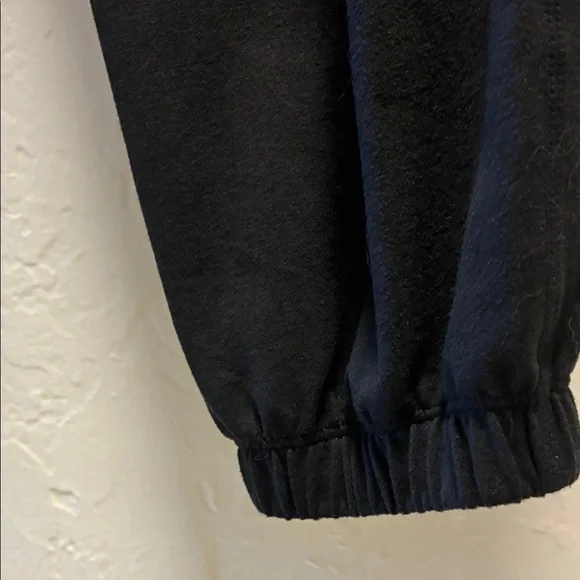 Vuori Classic Black Joggers, Size XS - Picture 4 of 6